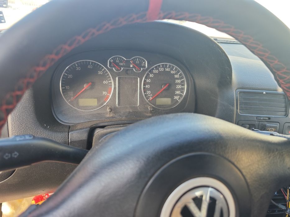 Фолксваген Бора 2.0 на части може и цялата