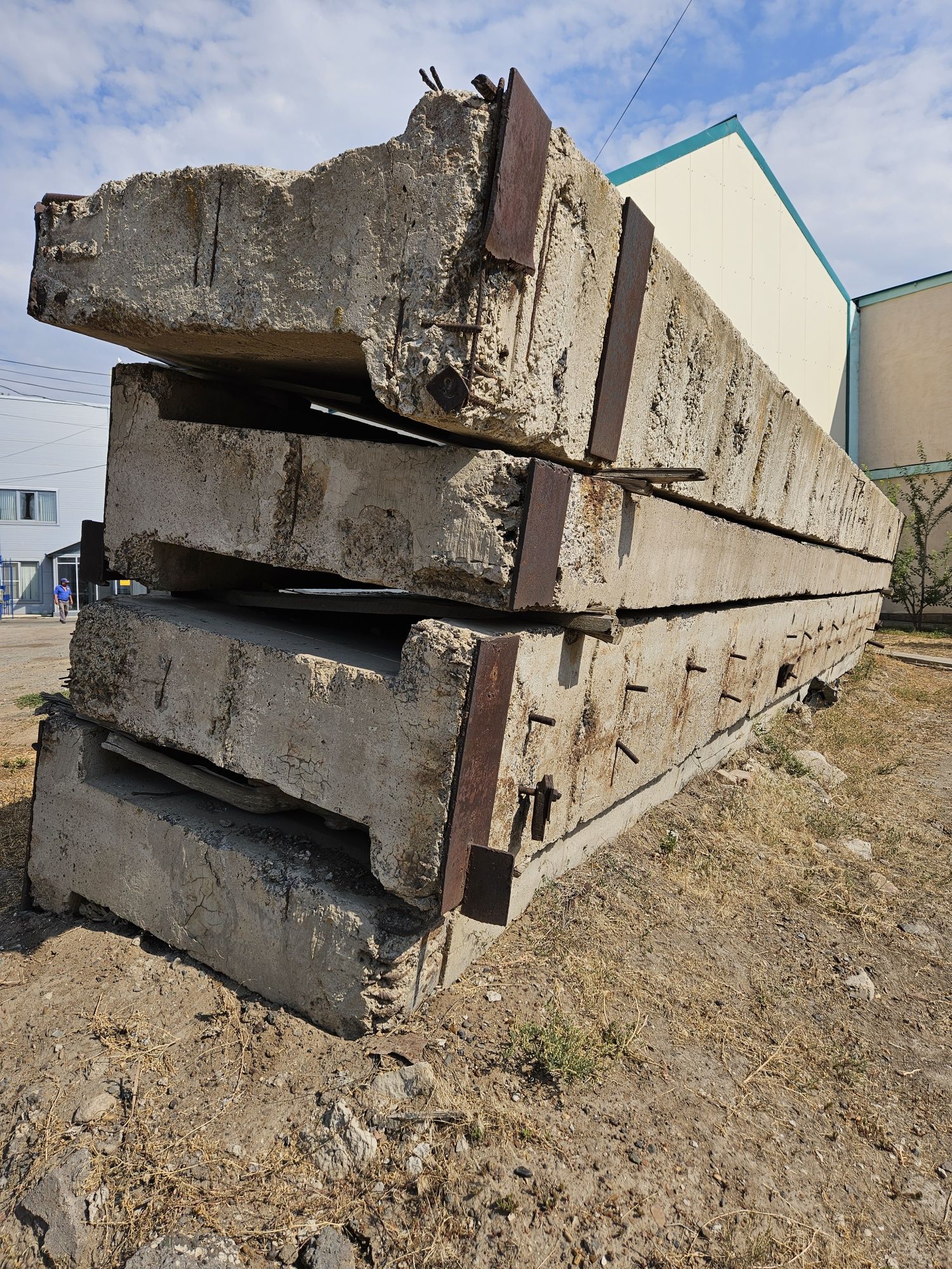 Бетонные фундаментные блоки made in USSR, б/у: 150 000 тг. - Бетонные ...