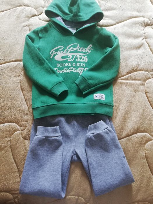 Продам детский костюм с утеплителем