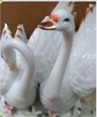 Статуэтки фарфоровые