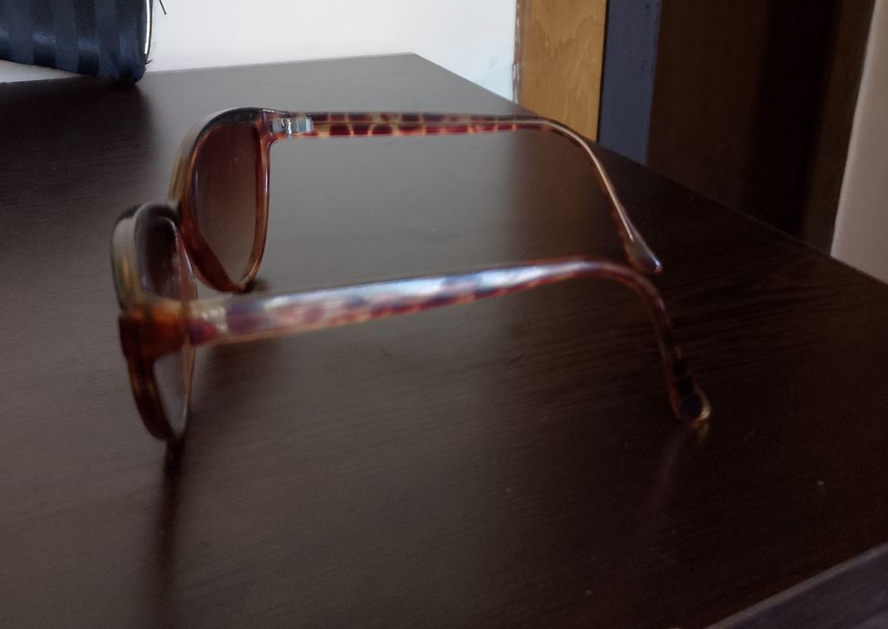 продавам дамски слънчеви очила