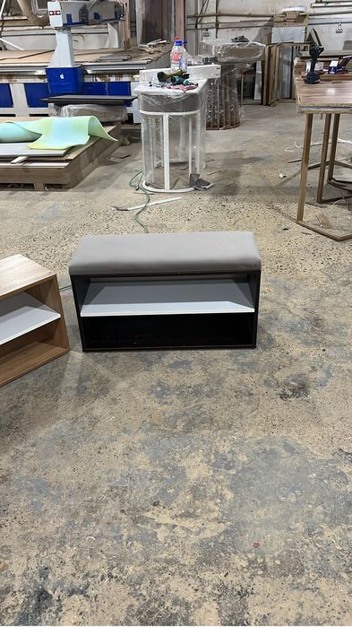 Тумба для обуви. достовка до двери