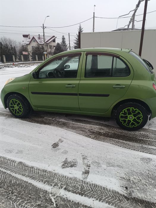 Vînd Nissan micra 1.4 benzina mașină merge perfect
