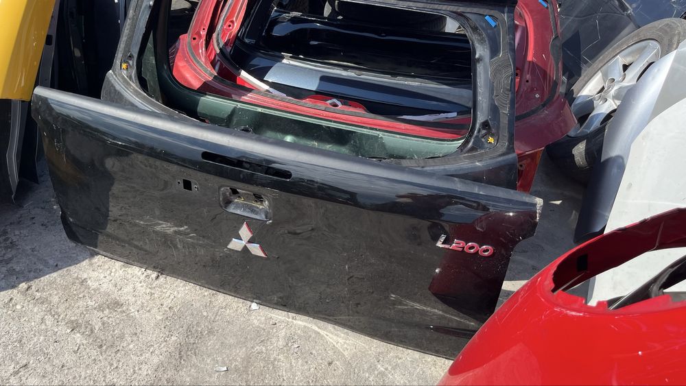 2 броя капак Mitsubishi L200