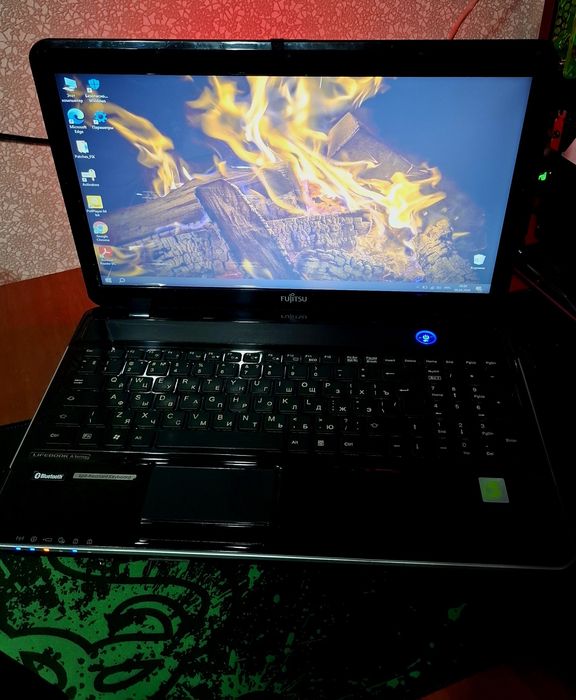 Продам ноутбук  Fujitsu AH531