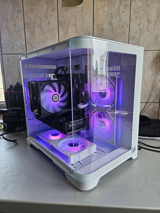 Unitate PC Gaming i7 10700 video 8GB RX 6650XT 16GB RAM SSD