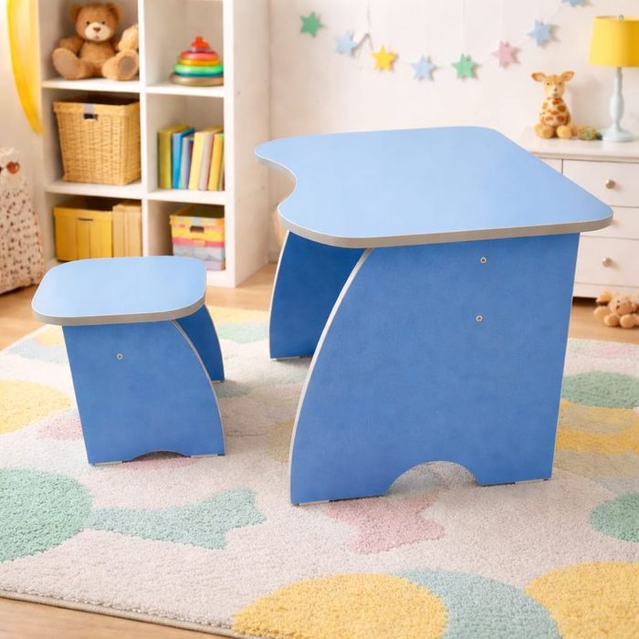 Детский столик со стульчиком