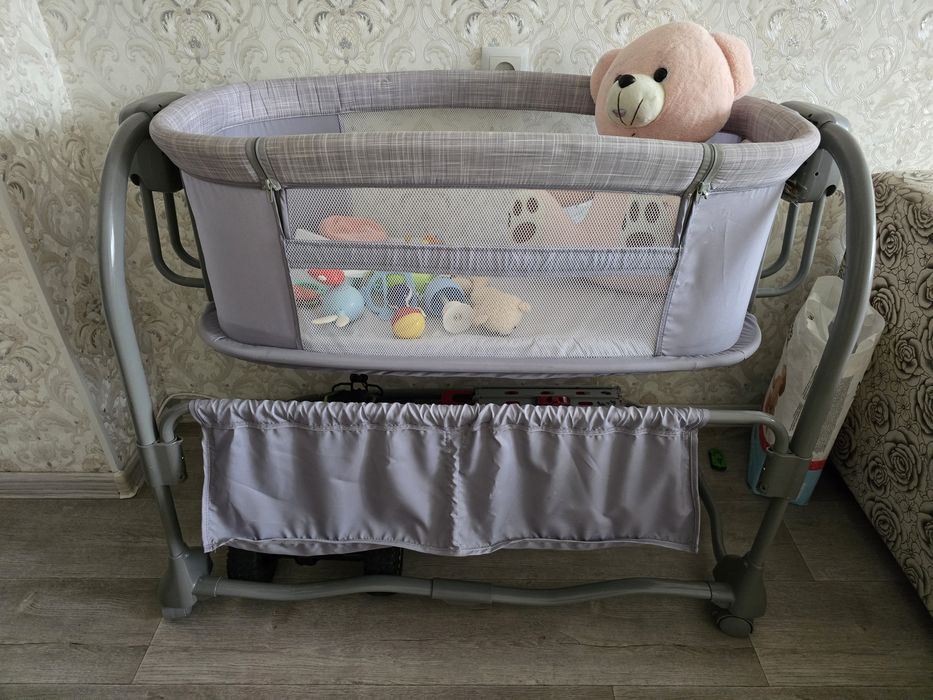 Продам электронный манеж, состояние отличное. Отдам за 10000тг.