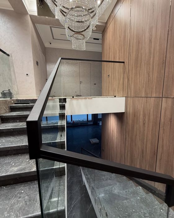 Стеклянная перила