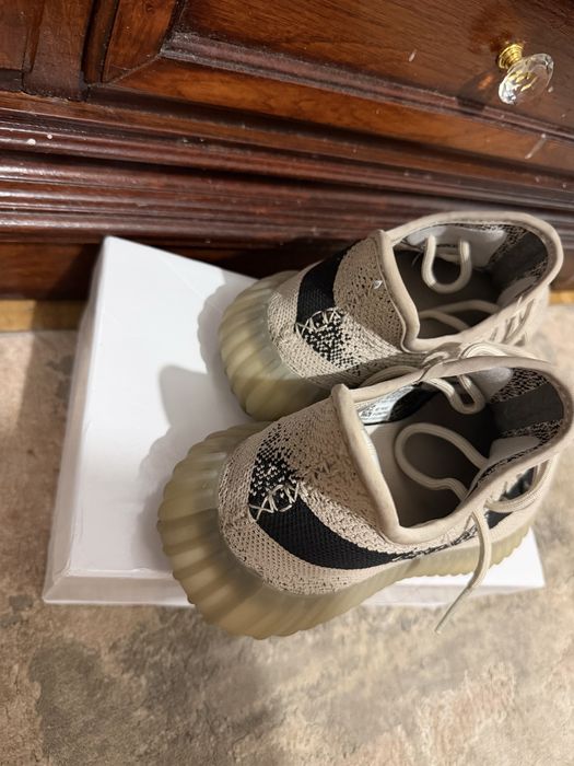 Yeez Boost350 V2