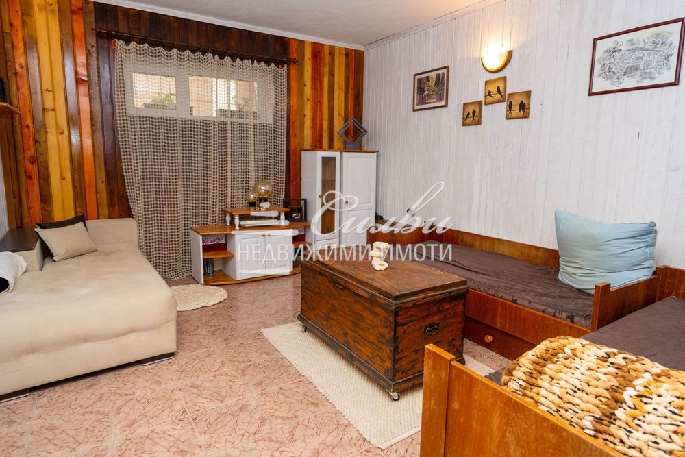 Продава се Етаж от къща в Шумен, Център - 153 кв.м за 1000 €/кв.м - Снимка #1