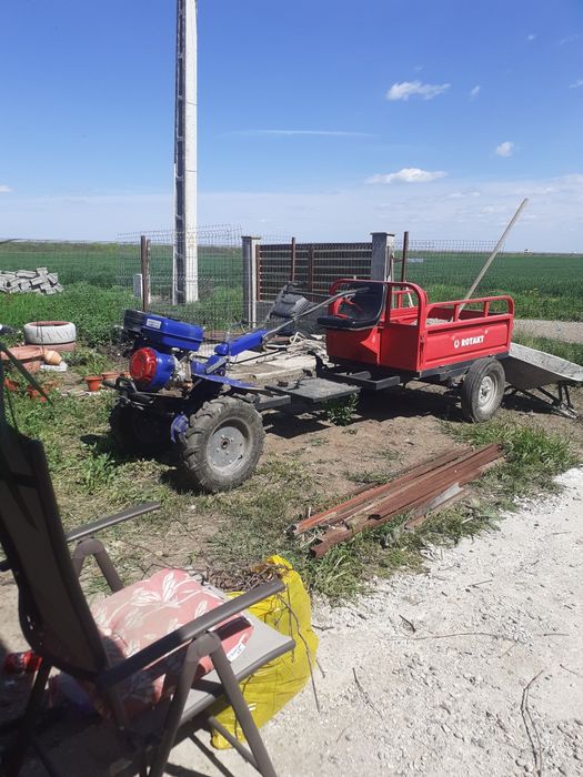 Motocultor  13 cp , complect cu remorcă și 2 freze ..3 750 usor negociabil ..detaliii  la nr 0761909573 sau msj
