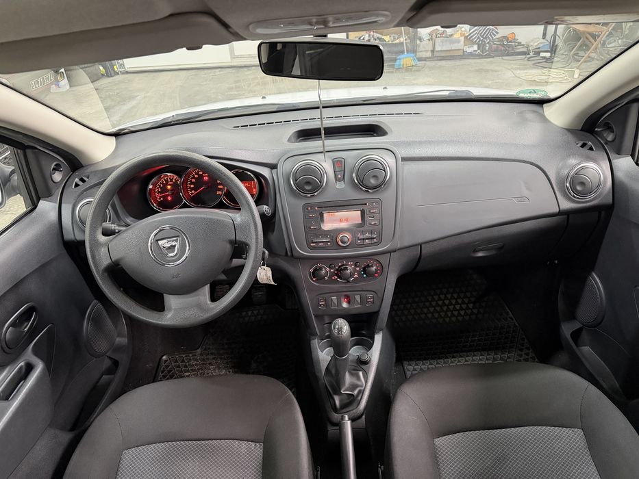 Dacia Sandero 1.2 Laureate – Benzină –