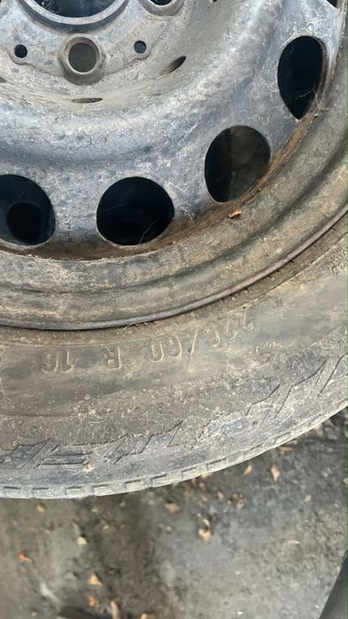 Шины PIRELLI R16 225/60