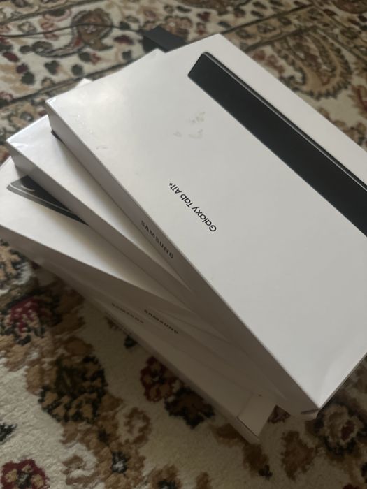 Самсунг таб А11+WI-FI, без слота сим карты