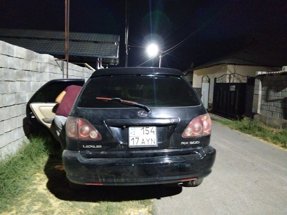 Lexus 1999г rx300 полностью находу