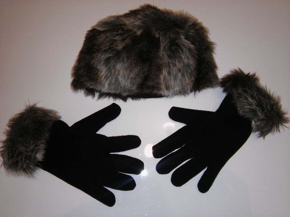 Комплект-шапка и ръкавици