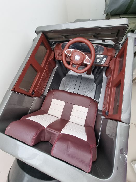 Детская машина , имеется пульт