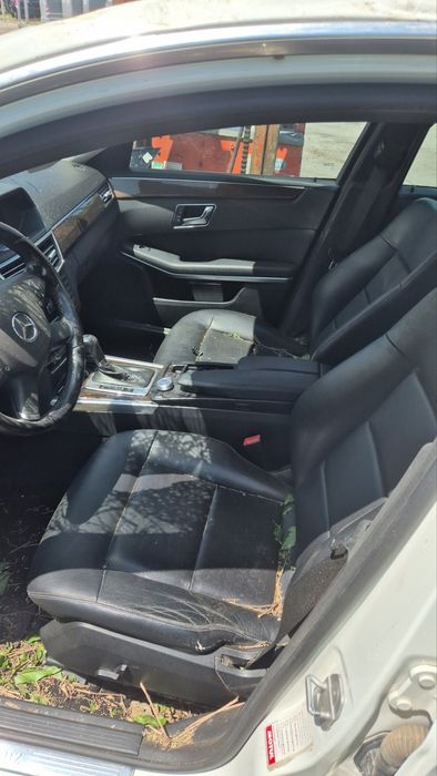 Продавам мерцедес е 220дизел 651 на части