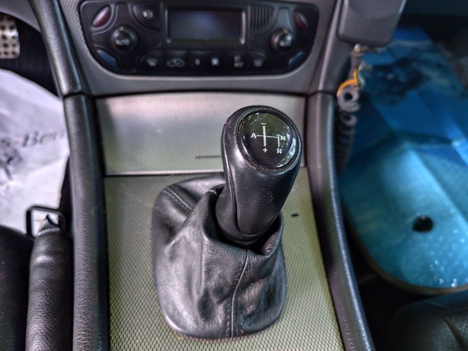 Продавам Mercedes Benz c200 CL203