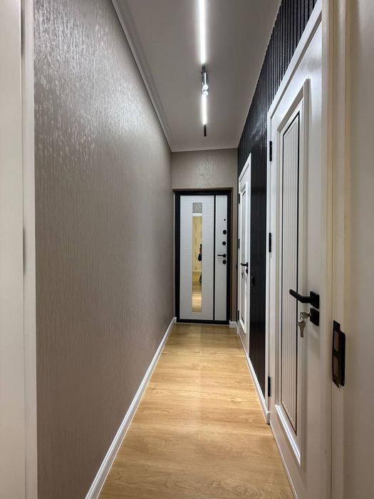 ПРОДАЁТСЯ 2/2/5- Евроремонт новый, Ялангач. Экобазар 74990!