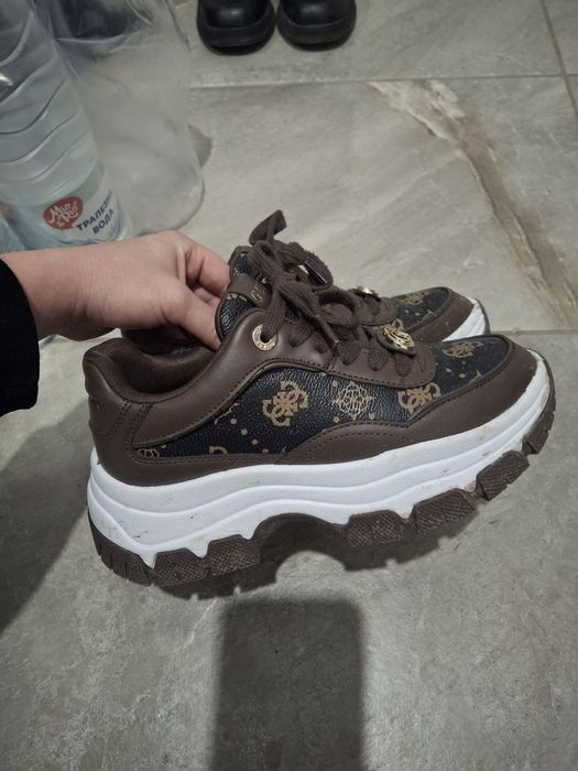 Оригинални маратонки на гес 36 номер носени са само веднъж