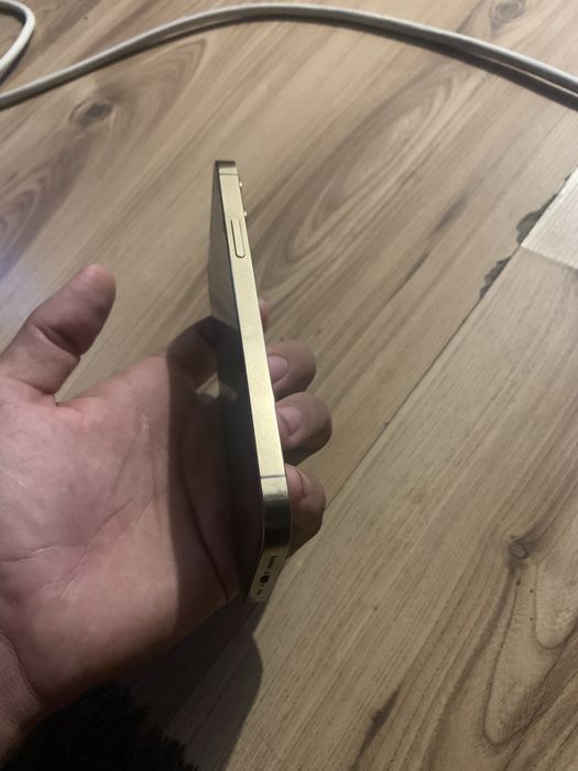 vand iPhone 12 pro impecabil