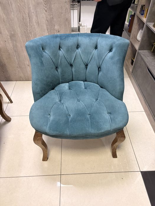 Диван с креслом