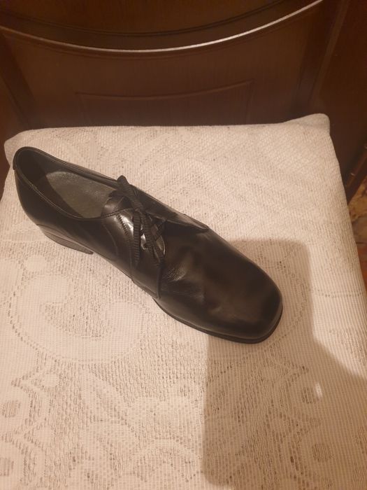 Туфли мужские коженые.