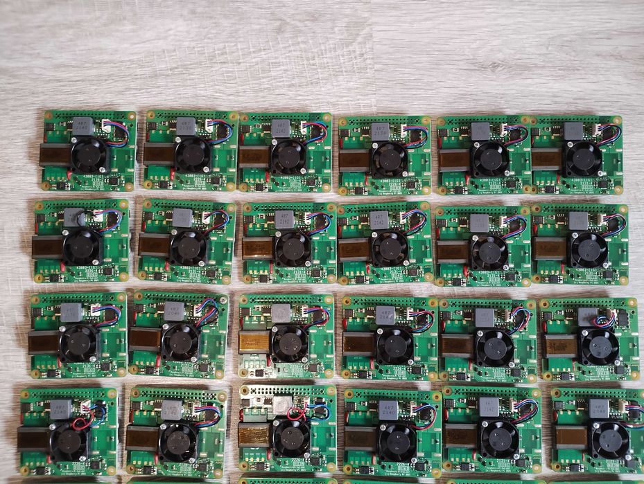 41 броя POE+ Hat за Raspberry Pi 3B+ и 4B