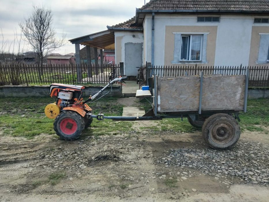 Vand motocultor mai multe detali la nr de telefon