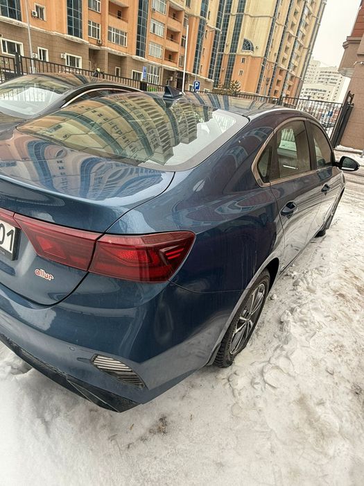 Машина Kia Cerato 2023