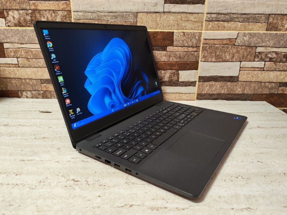 Laptop DELL i7 1165G7, SSD 500 GB, 16 GB RAM, display full HD 15.6 inch ca nou
