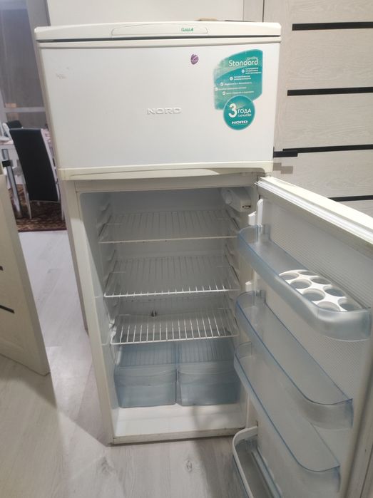 Холодильник б/у .