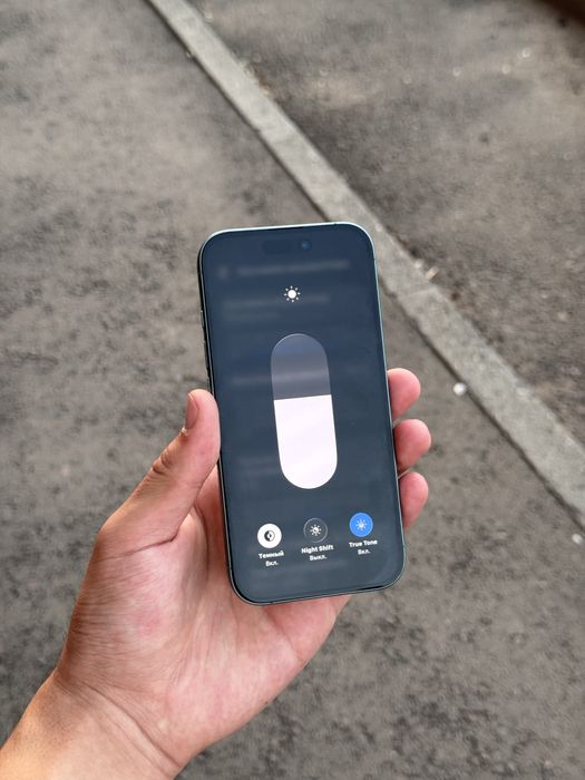 Продам iPhone 16 256гб 90%