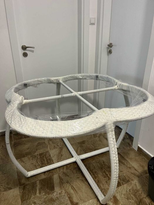 Стилен ратанов градински комплект – маса с 4 стола (в цвят БЯЛ)