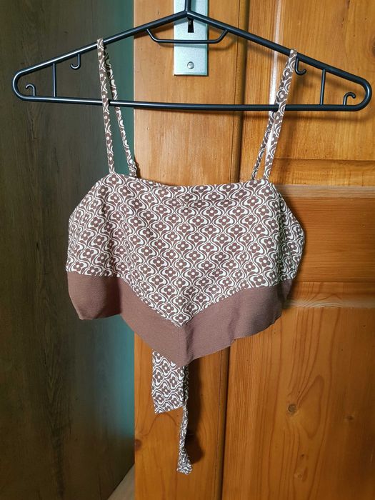 супер сладък Pull&Bear флорален топ