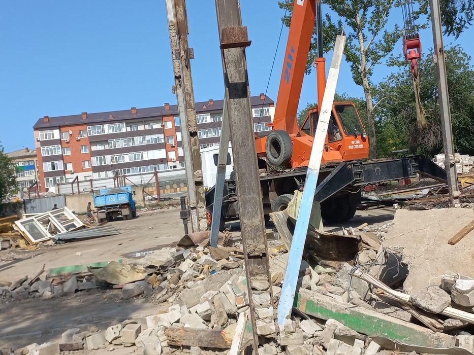 Демонтаж разбор снос домов зданий