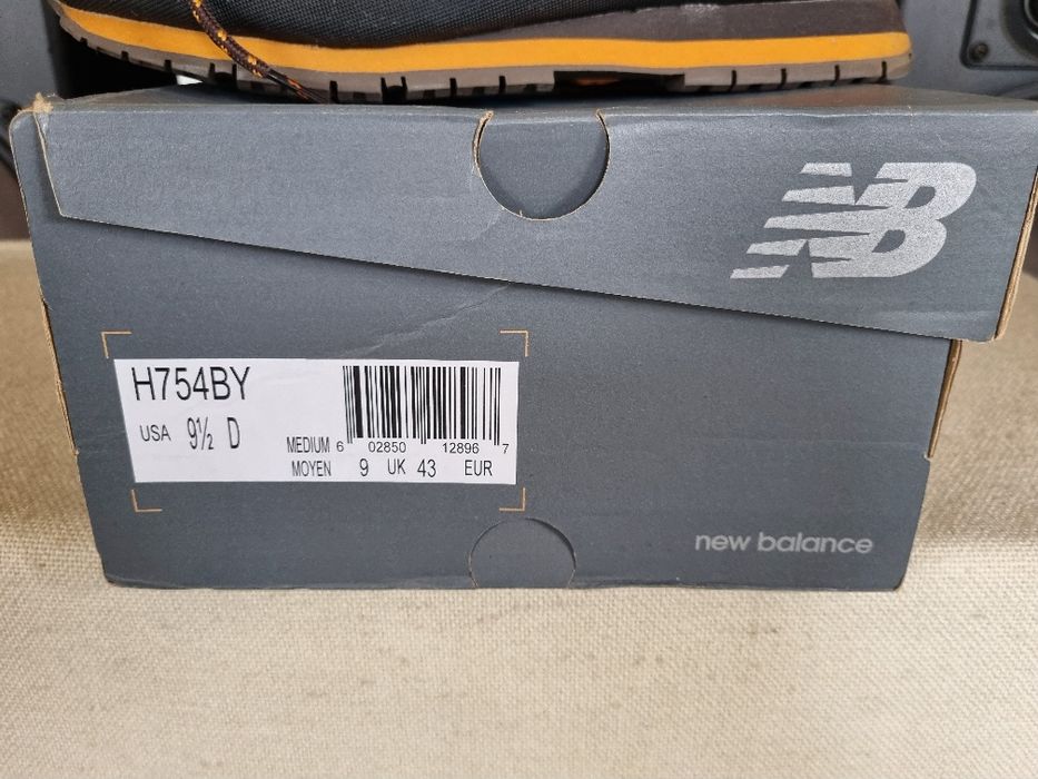 Ghete barbati New Balance. Marimea 43. Putin utilizati.