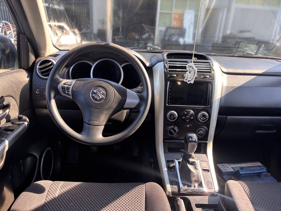 SUZUKI GRAND Vitara на части