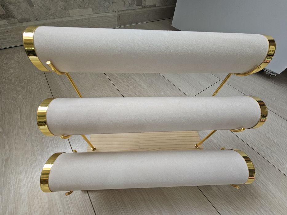 Подставка для браслетов