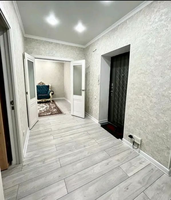 Сдам 2 комн квартиру на Батыс 2