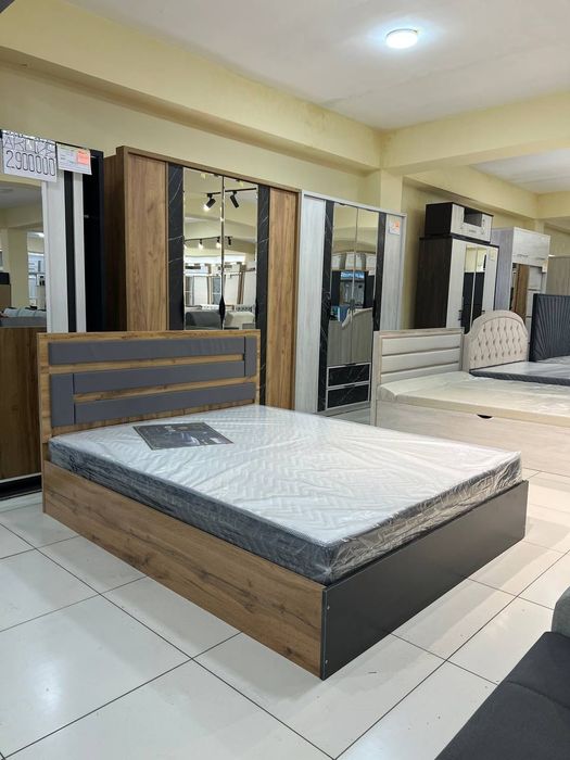 Двухспальная кровать Хай-тек от производителя.