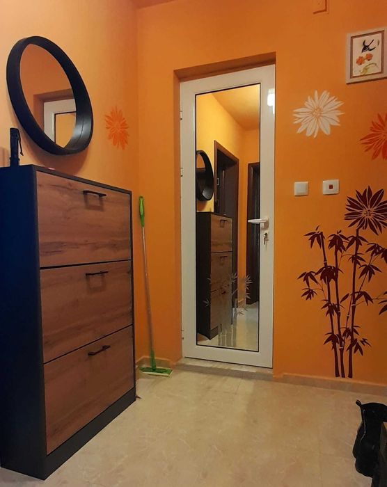 Двустаен нов, напълно обзаведен в центъра на Хисаря