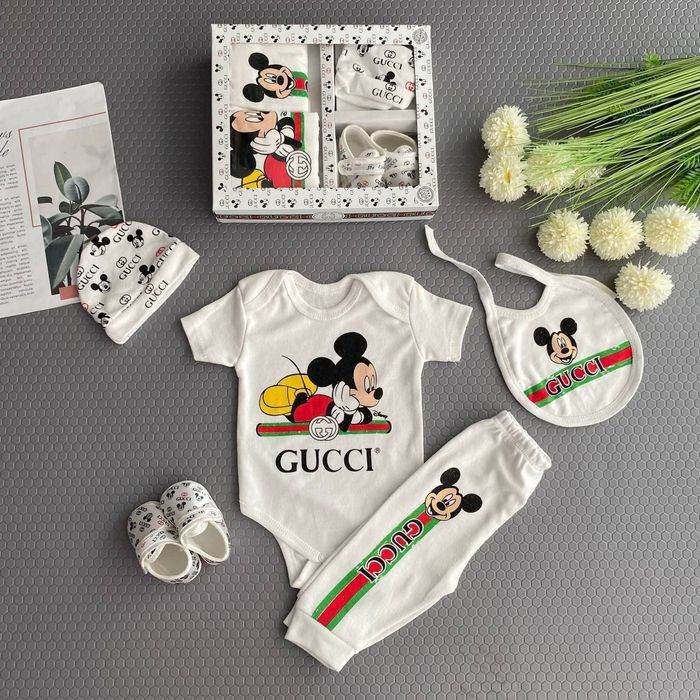 Seturi bebeluși și treninguri copii