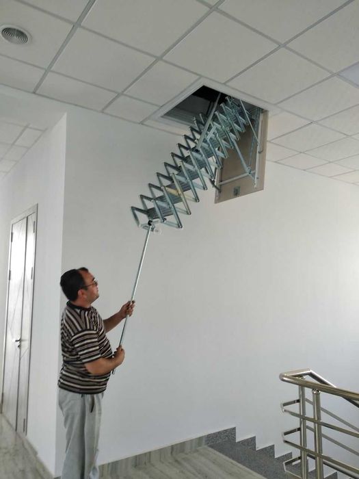 Чердачная лестница, мансардная , складная лестница, люк на крышу