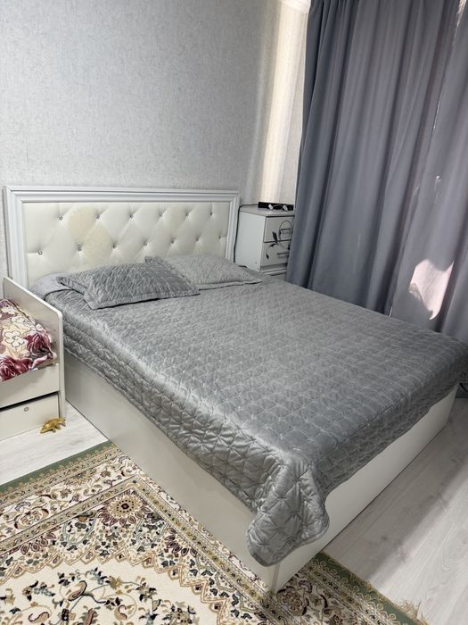 Продаю бу спальный гарнитур