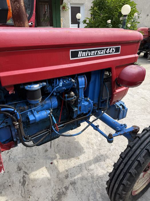 Tractor UTB 445