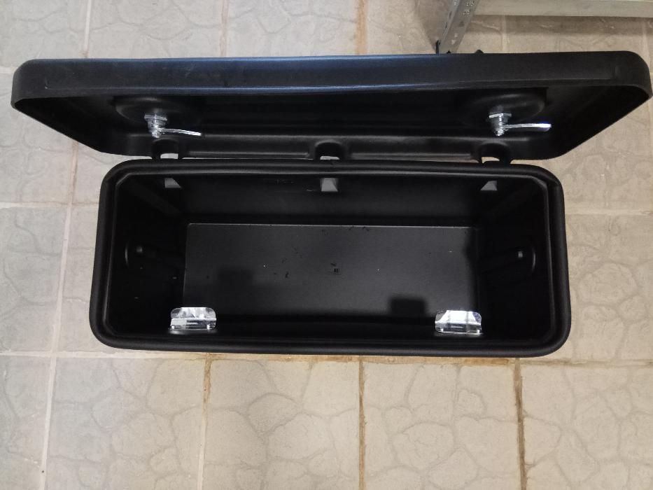 Cutie accesorii pentru remorci si platforme 700X350X450