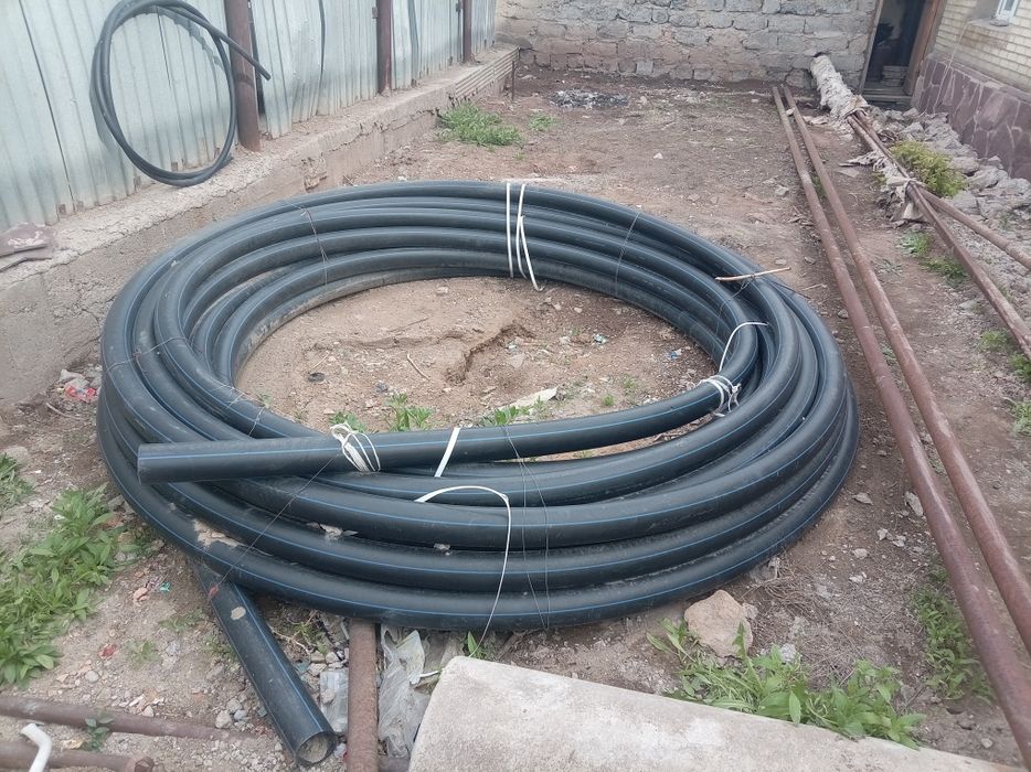Продам пластиковую трубу